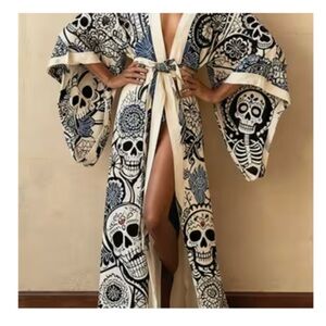 Skull Print Kimono Robe in Black, Cream & Blue